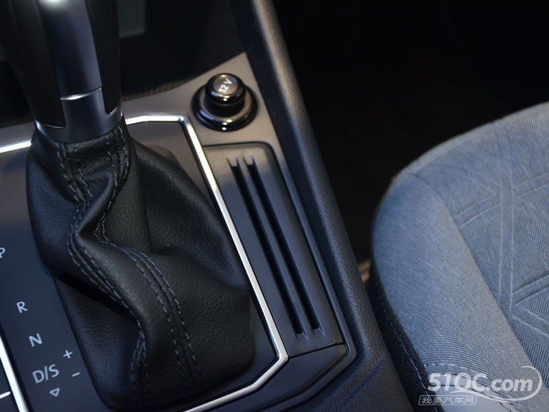 2023款 上汽大众朗逸 中控